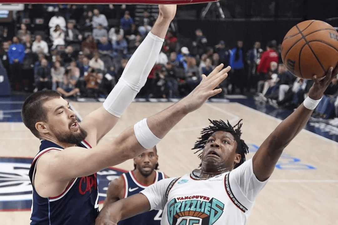 包含NBA季后赛集结日走向成谜，亚特兰大官宣签约，管理层满意，心理建设被强调的词条