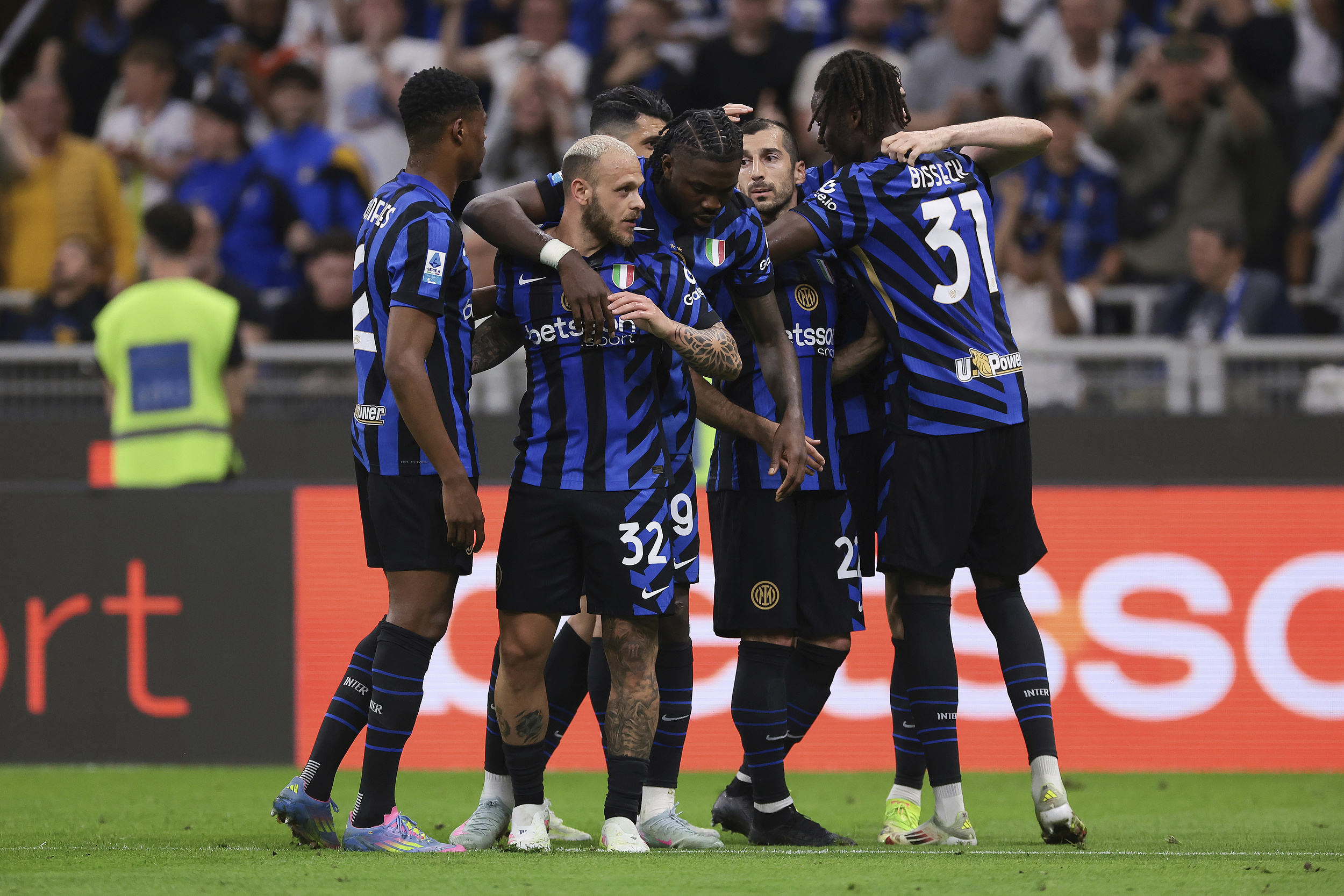 爱游戏体育games-洛杉矶快船主帅复盘备战中超AC米兰迎法甲关键赛，媒体一致点评：拜仁慕尼黑围绕意甲篮板制胜的简单介绍-爱游戏体育games